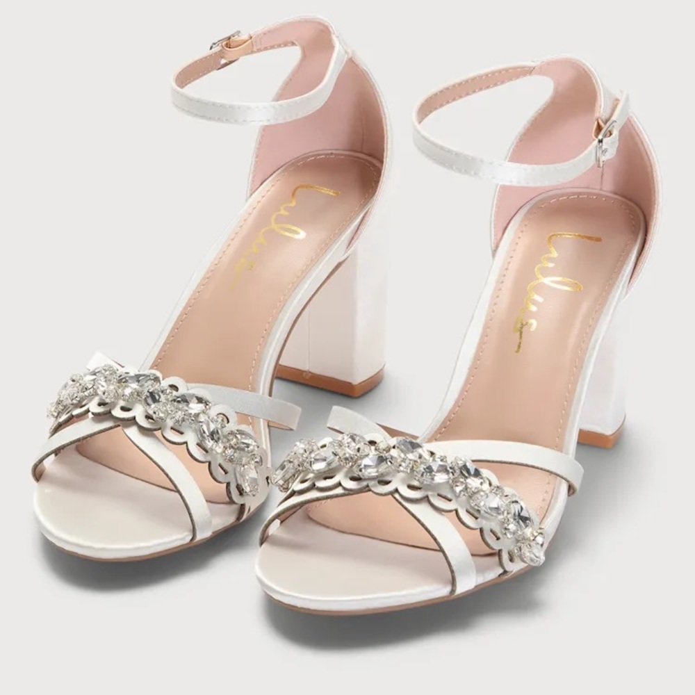 NWT Danteh Ivory Satin Rhinestone Ankle Strap Heels